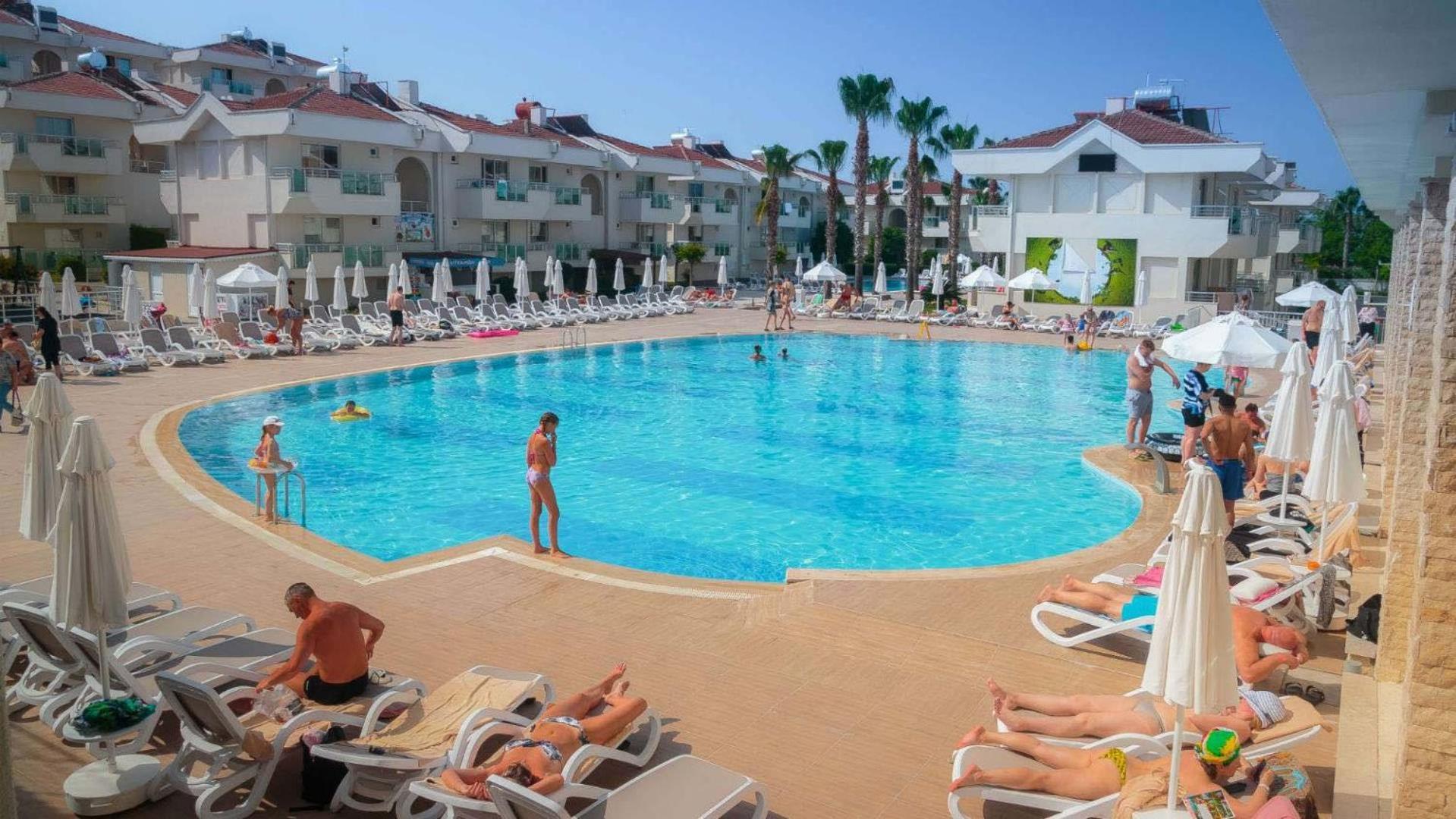 Dream Family Club Hotel Side Exterior photo